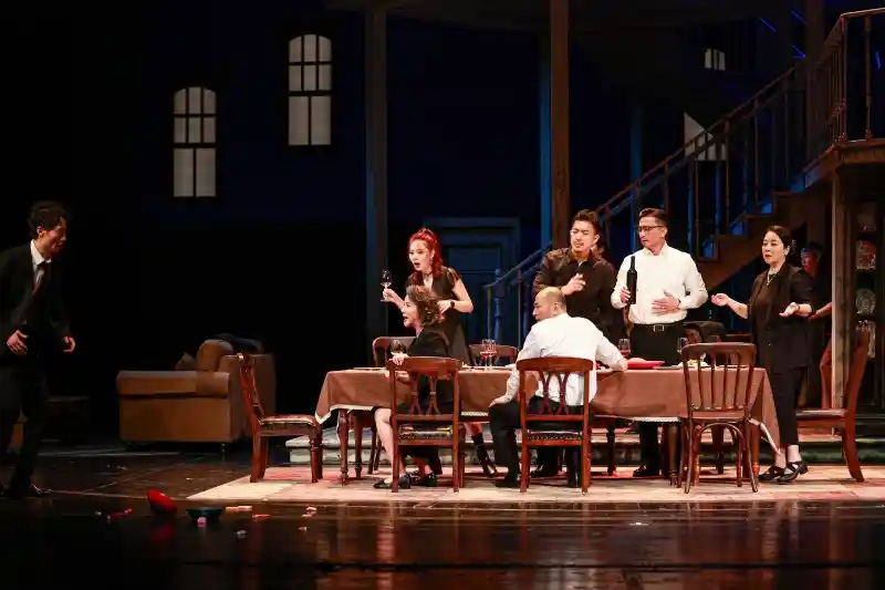 三代同台演绎普利策经典，《小郡之秋》引爆北京人艺舞台