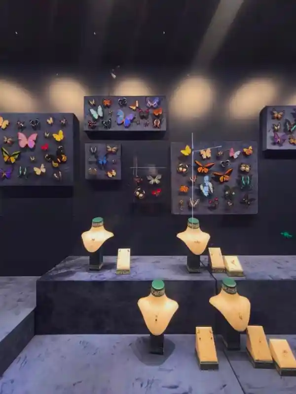 地心秘境现眼前：国家自然博物馆200余件稀世矿物岩石震撼亮相