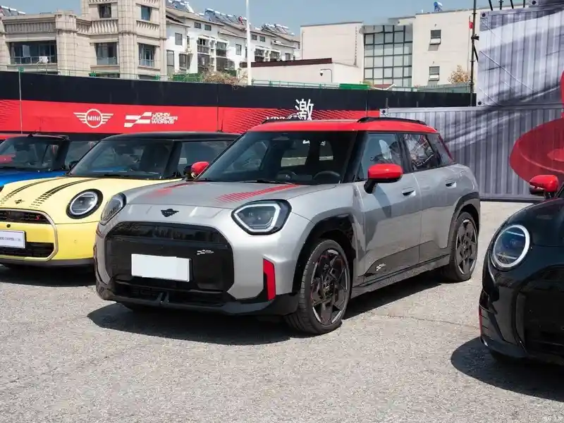 电动MINI ACEMAN JCW 2025款震撼登场，上海普陀现8.1万巨惠等你试驾