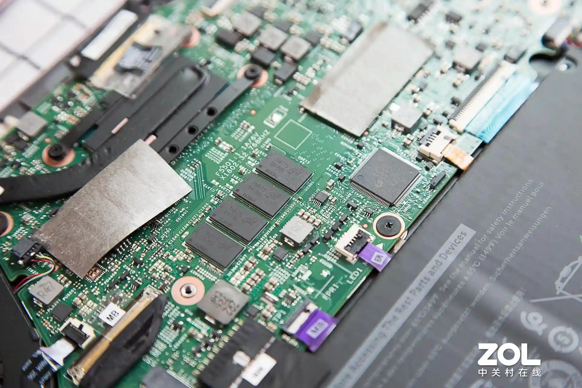 为何轻薄本纷纷焊死内存？揭秘板载设计背后的两大黑科技