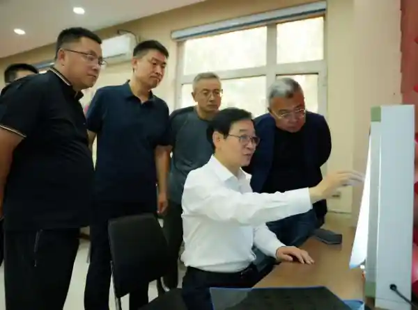 影像赋能基层，健康护航龙江——2025中国感染与传染病专家团队走进哈尔滨