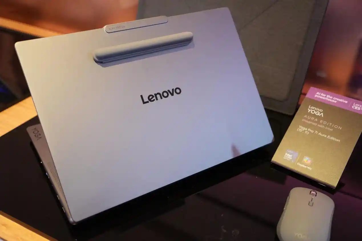 CES2026炸场！联想YOGA Air 14 Aura AI元启版首发：Ultra7 258V+32GB狂暴AI算力，重新定义轻薄本智能新纪元