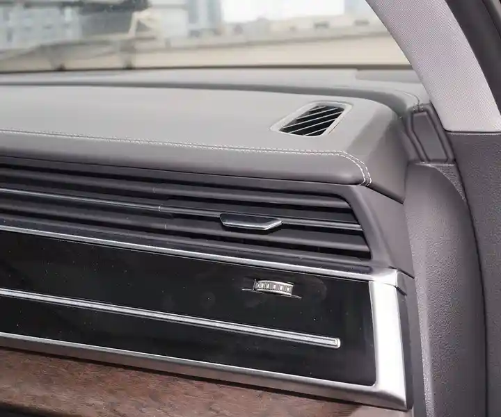 奥迪Q7 2025款震撼降价14.5万，黑武士版现车限量抢购