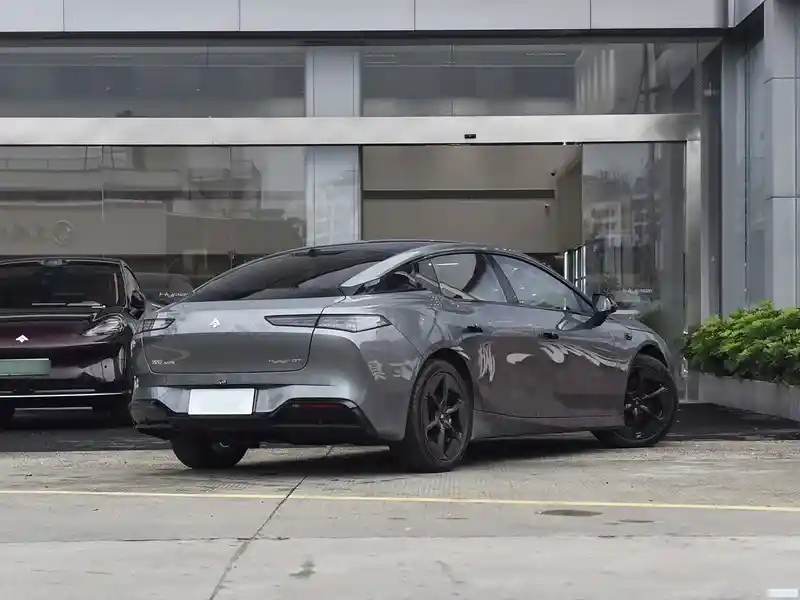 昊铂GT热销引爆东莞，购车立减1.8万！