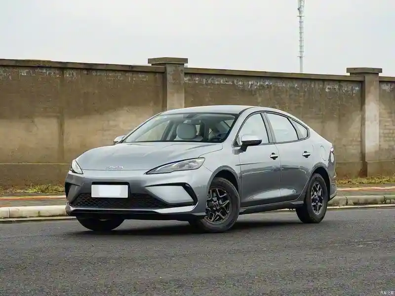 宁波慈鑫新景店引爆购车热潮！比亚迪海豹05 DM-i 2026款震撼上市，128km纯电续航豪华型仅7.98万元起，限时抢鲜体验！