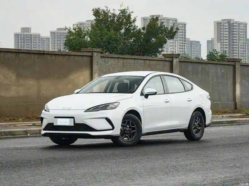 宁波慈鑫新景店引爆购车热潮！比亚迪海豹05 DM-i 2026款震撼上市，128km纯电续航豪华型仅7.98万元起，限时抢鲜体验！