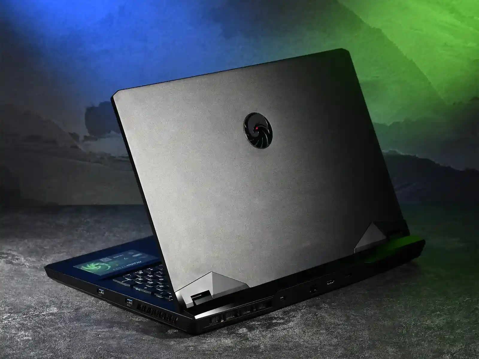 二手笔记本捡漏潮爆发！新机价格飙升30%，这份避坑指南火了