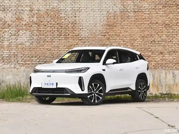 吉利银河M7 2026款高配版震撼来袭：纯电225km 续航达1730km