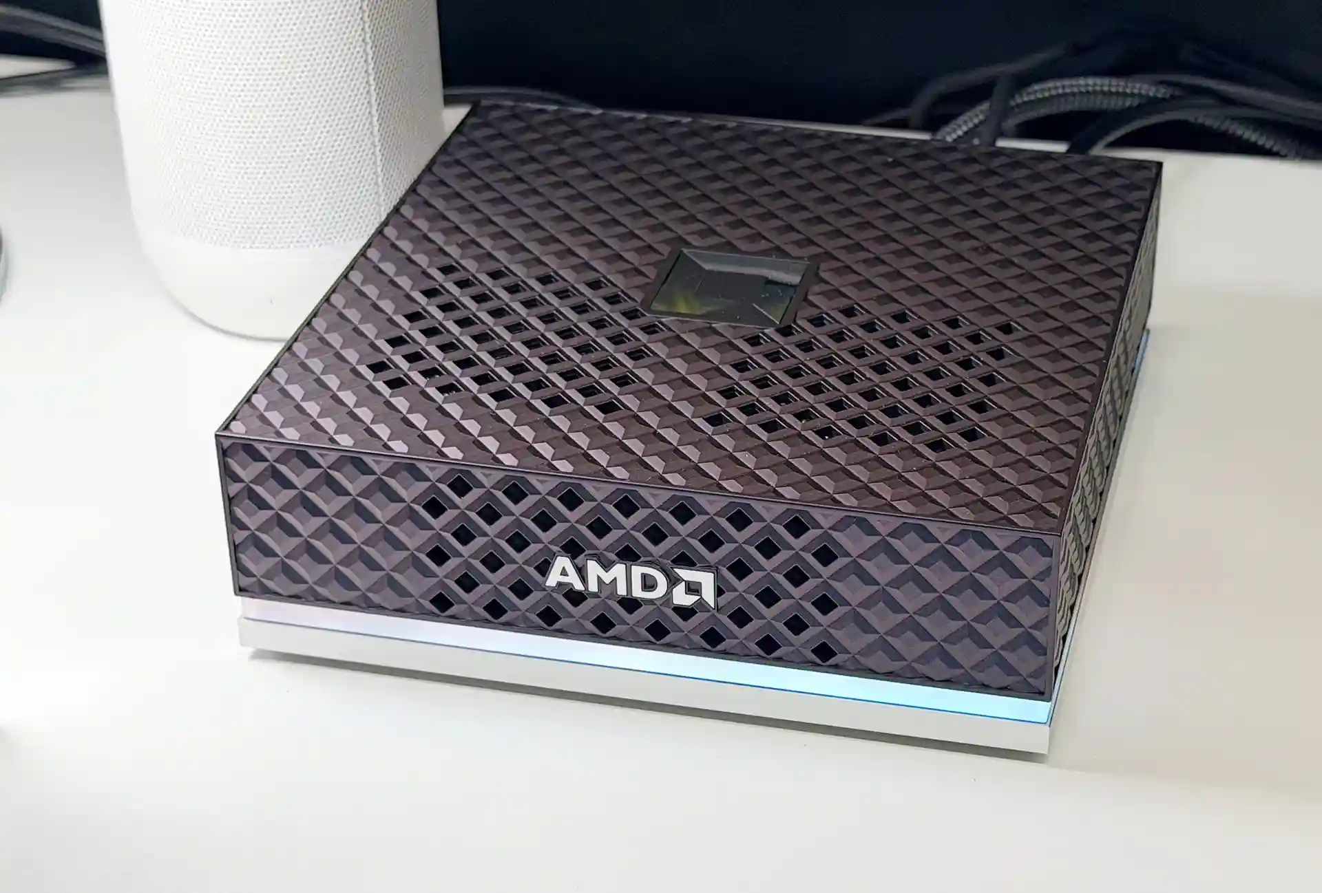 AMD锐龙AI Halo震撼登场：本地智能体推理实测引爆未来计算新纪元